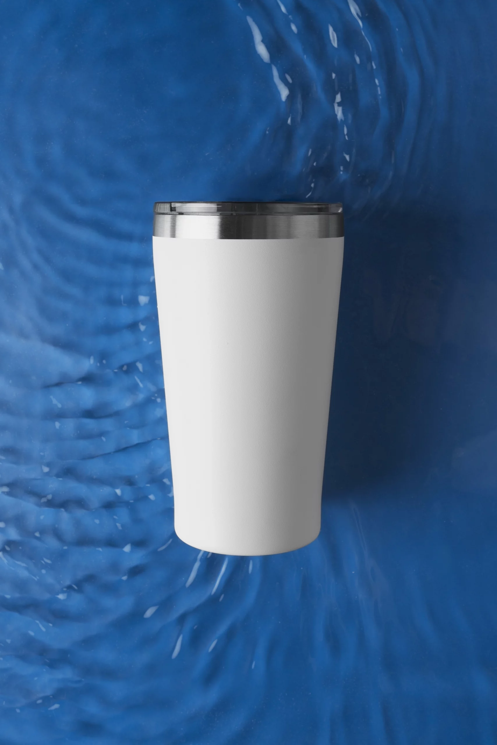 Copo Stanley com água